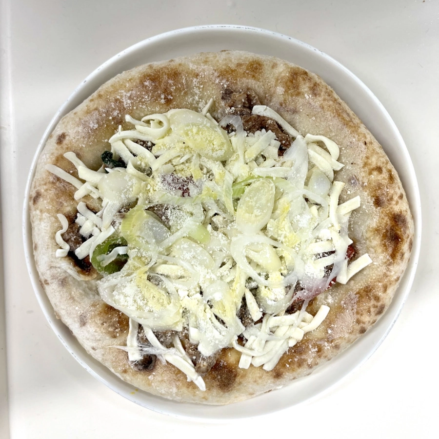 近江牛オリジナルプルコギのピザ